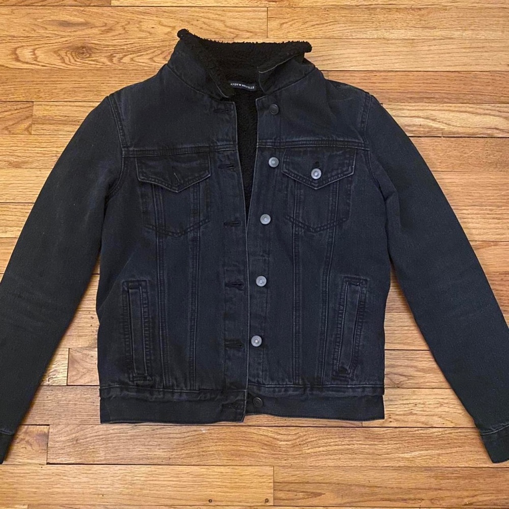 Brandy Melville Black Sherpa Denim Jacket